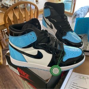 “Air Jordan” high top dunks